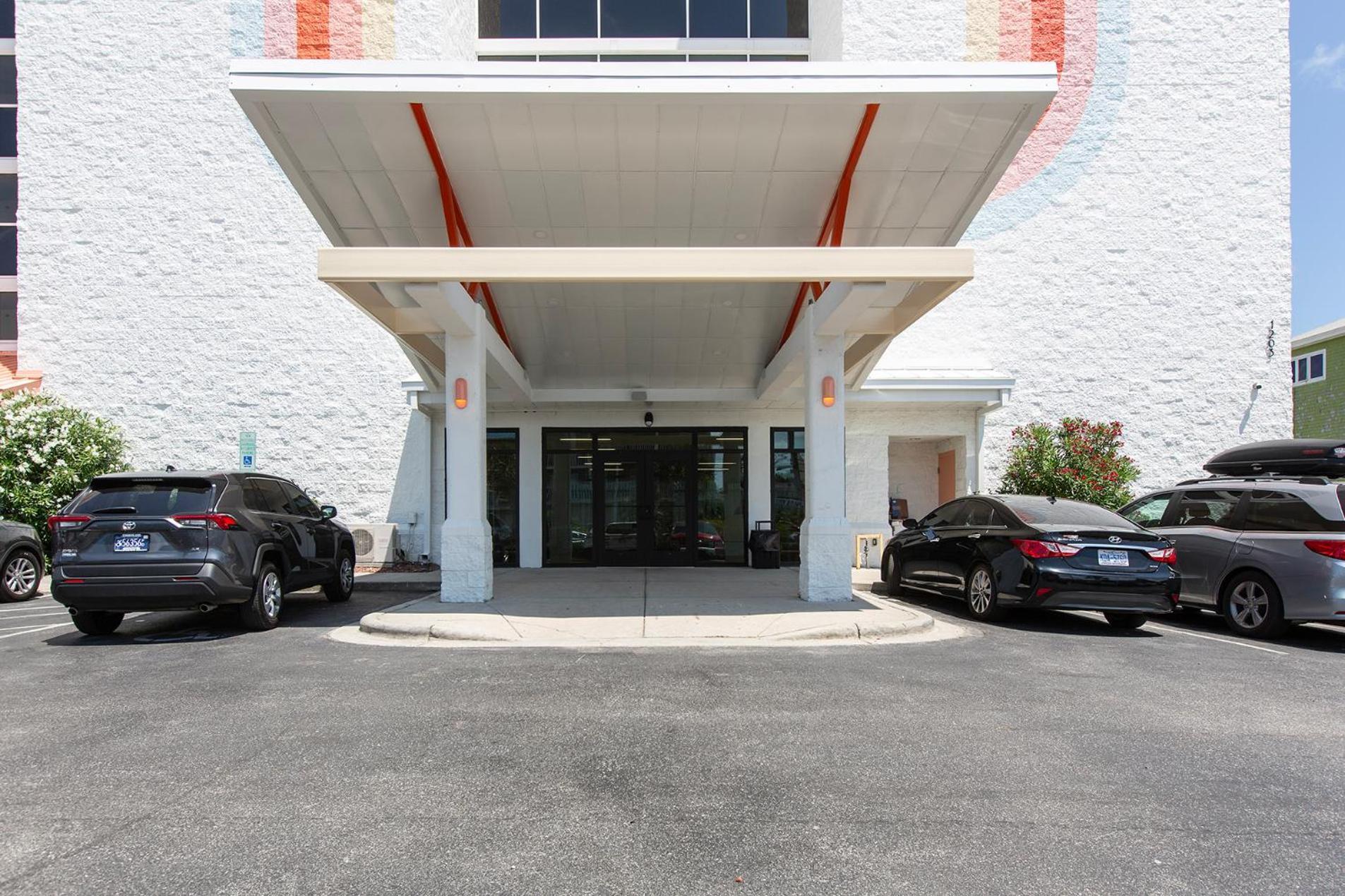 Golden Sands Oceanfront Hotel Carolina Beach Εξωτερικό φωτογραφία